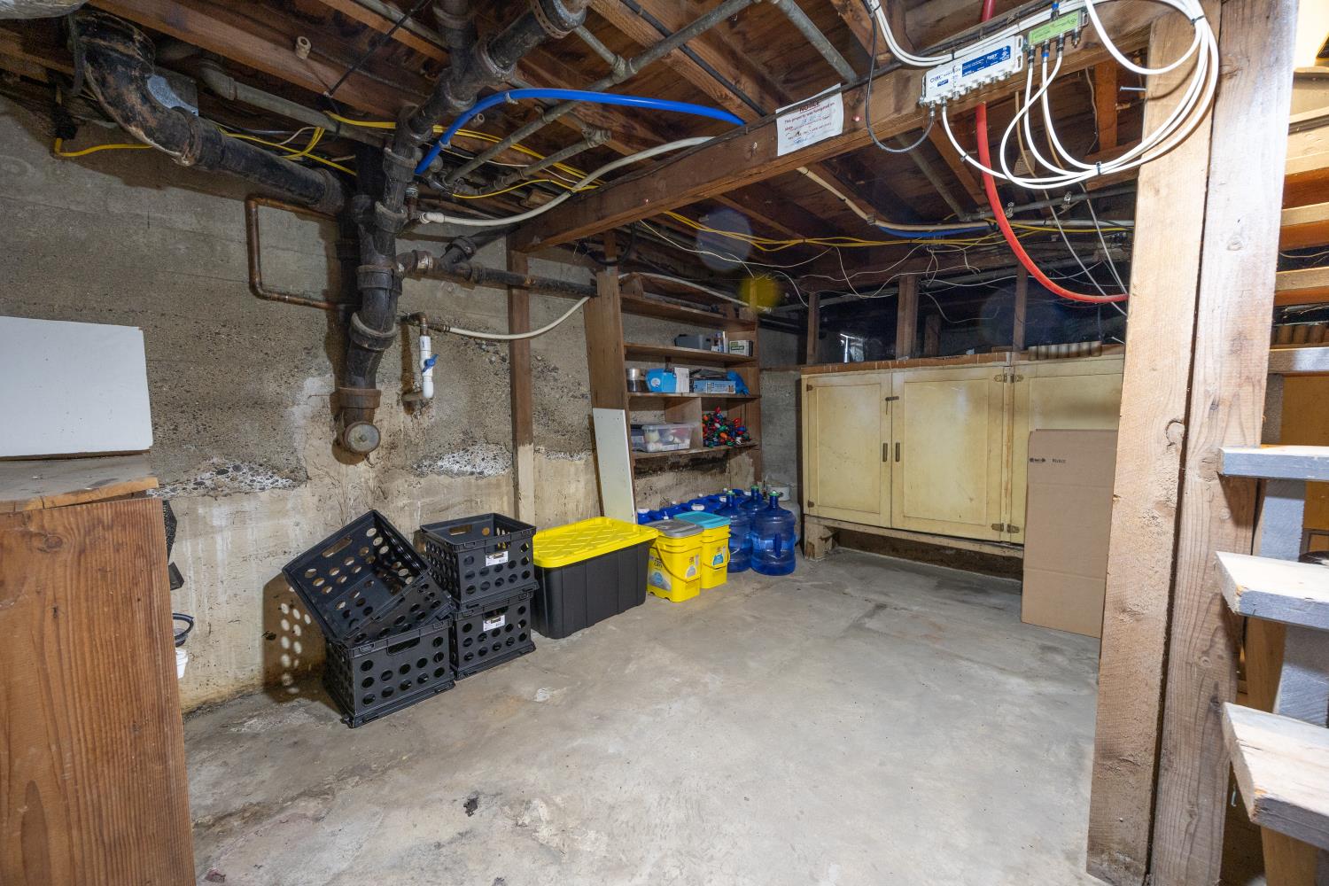 3463 E Kerckhoff Ave, Fresno, CA 93702