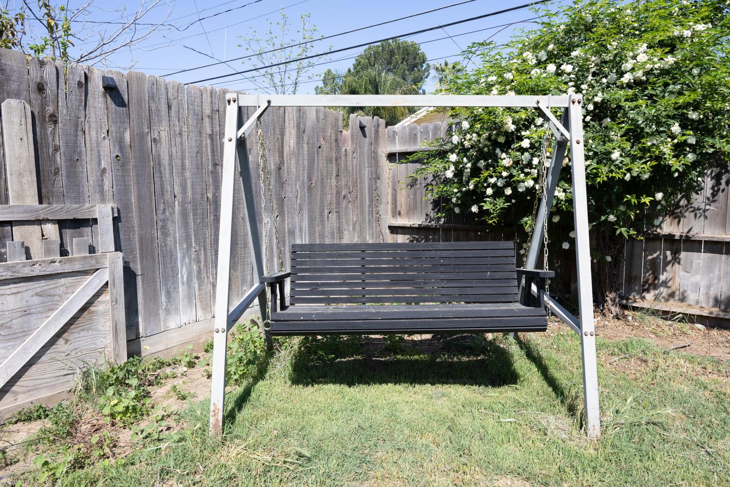 3463 E Kerckhoff Ave, Fresno, CA 93702