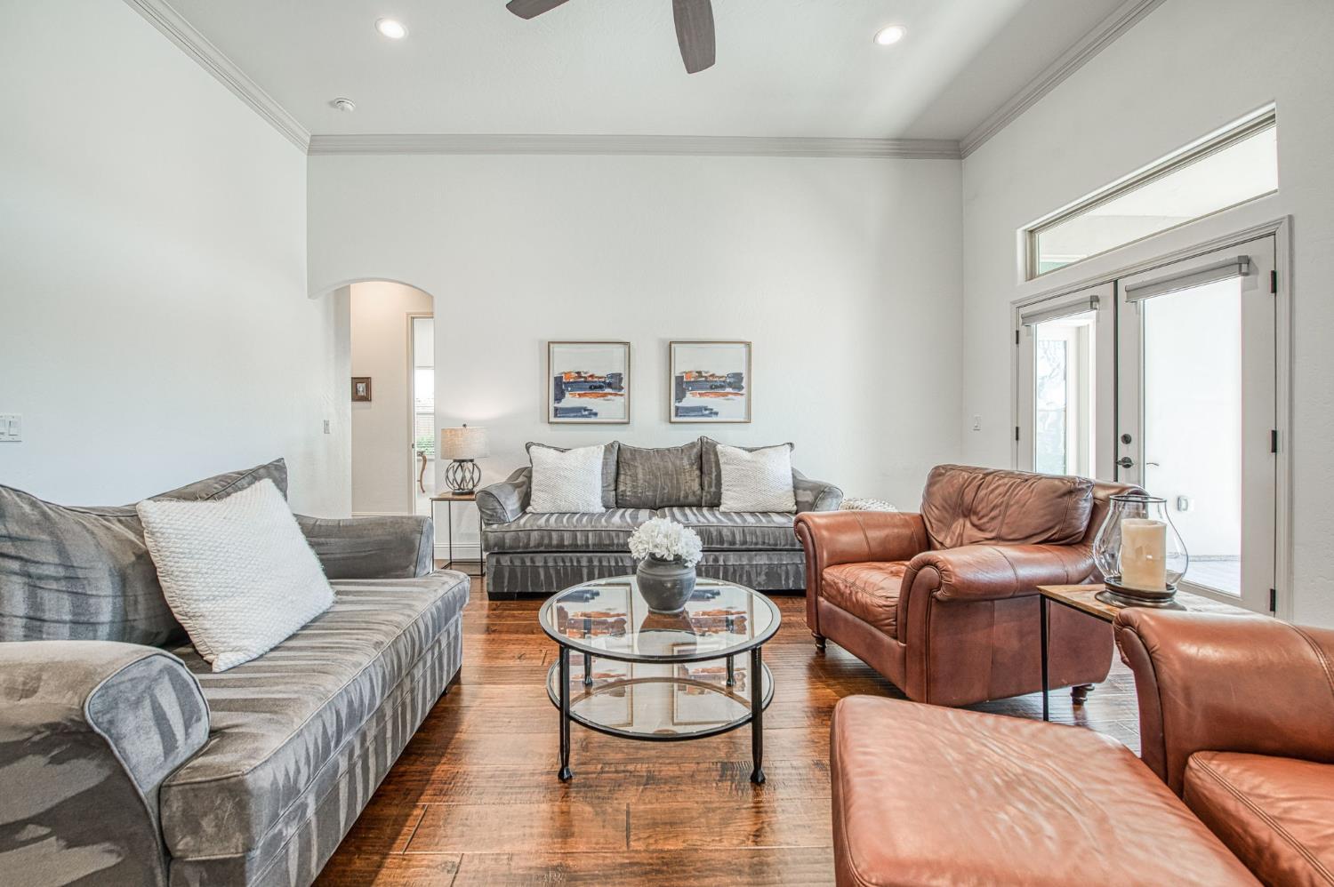 1634 N Cindy Ave, Clovis, CA 93619