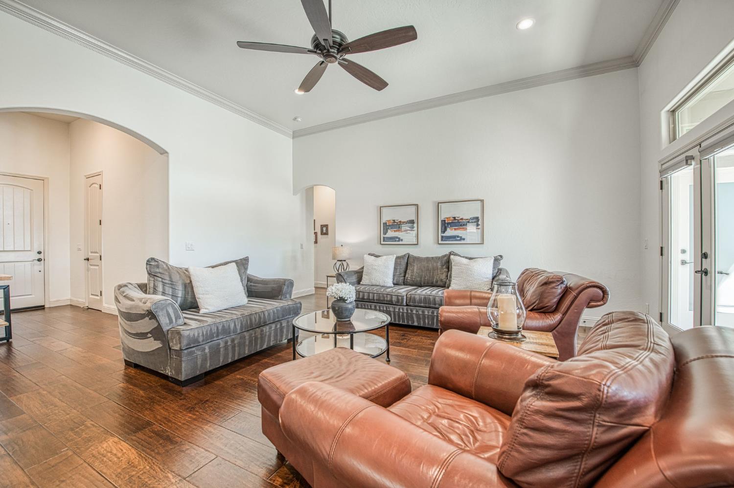 1634 N Cindy Ave, Clovis, CA 93619