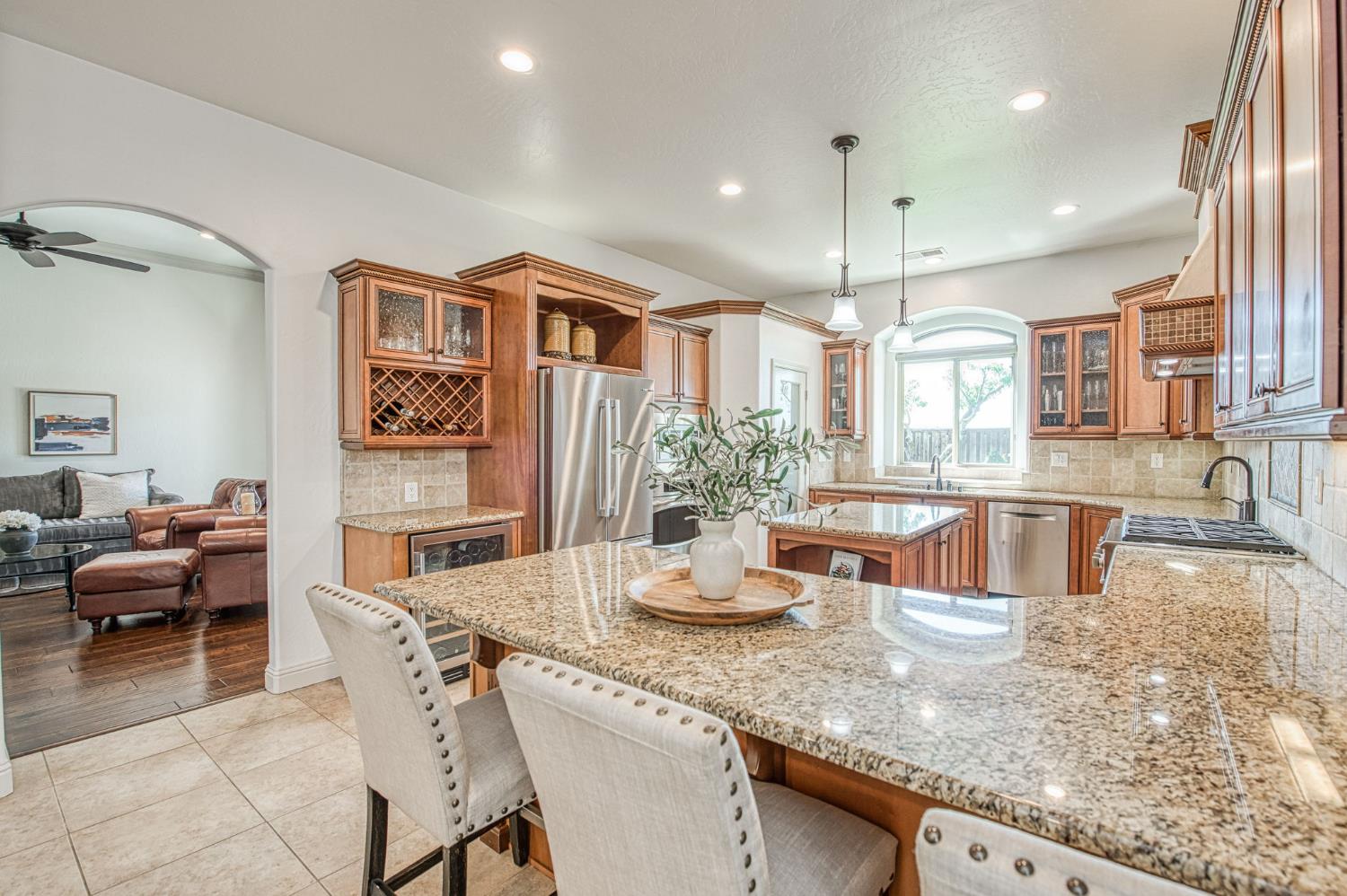 1634 N Cindy Ave, Clovis, CA 93619