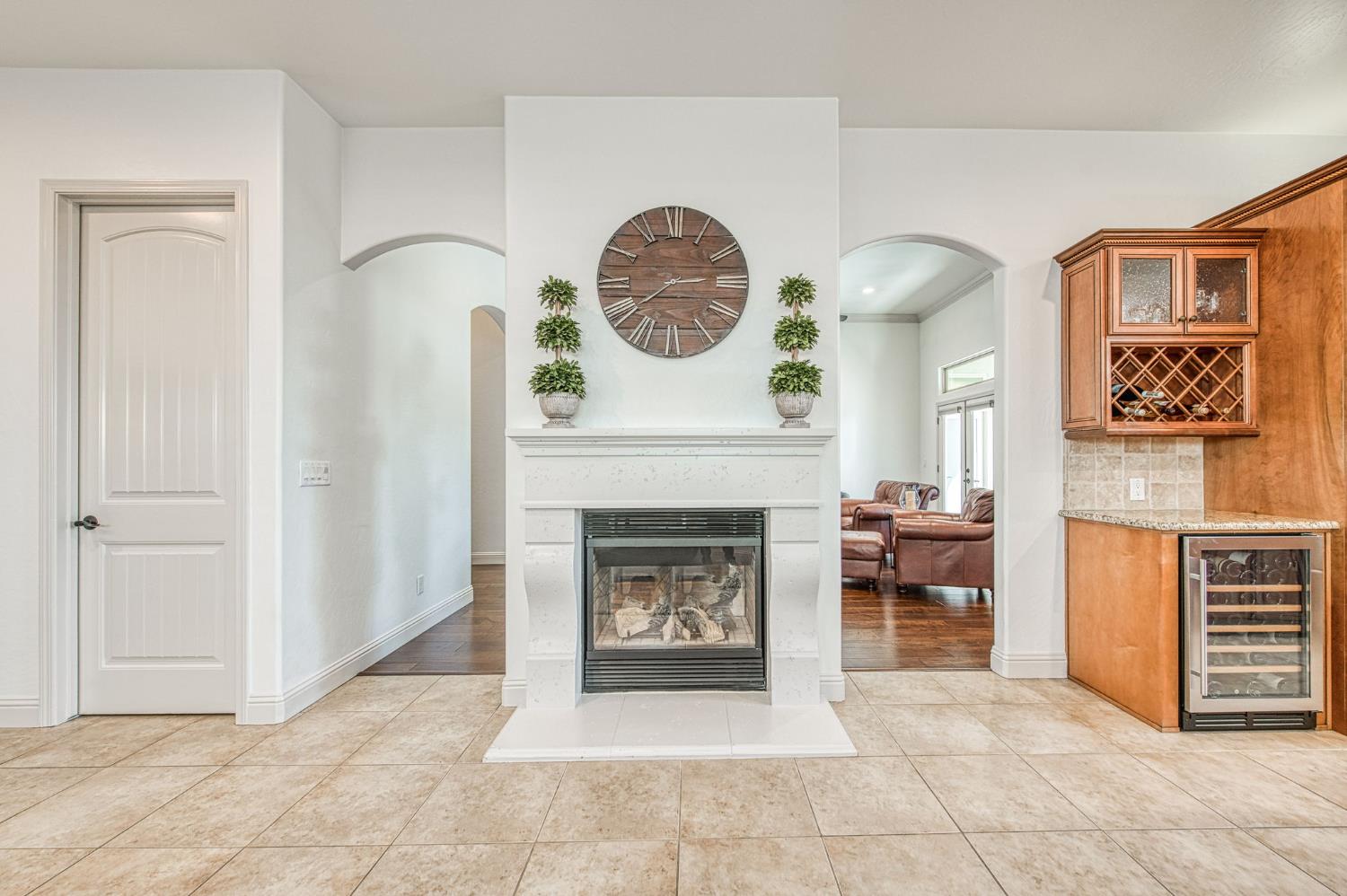 1634 N Cindy Ave, Clovis, CA 93619