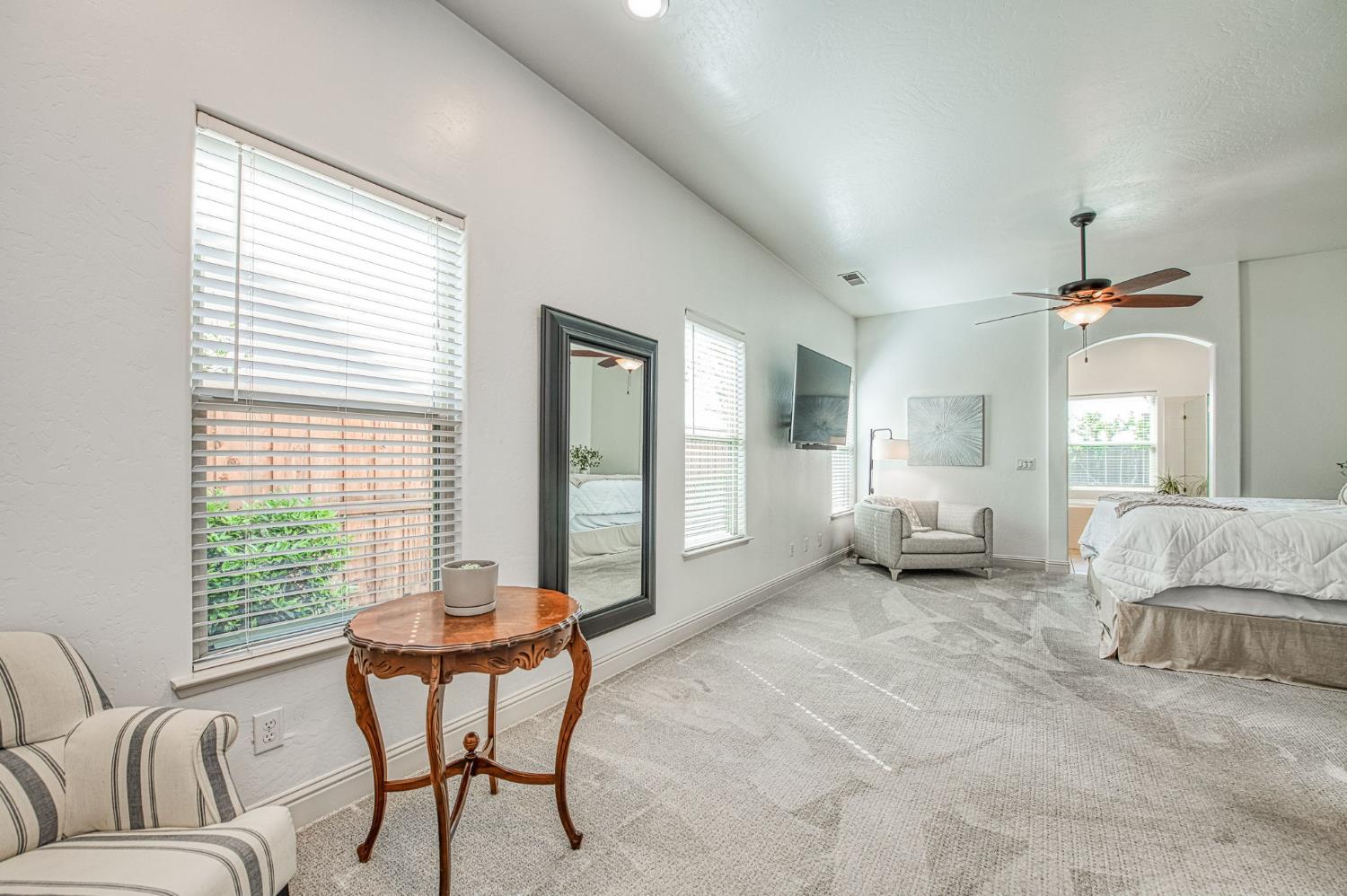 1634 N Cindy Ave, Clovis, CA 93619