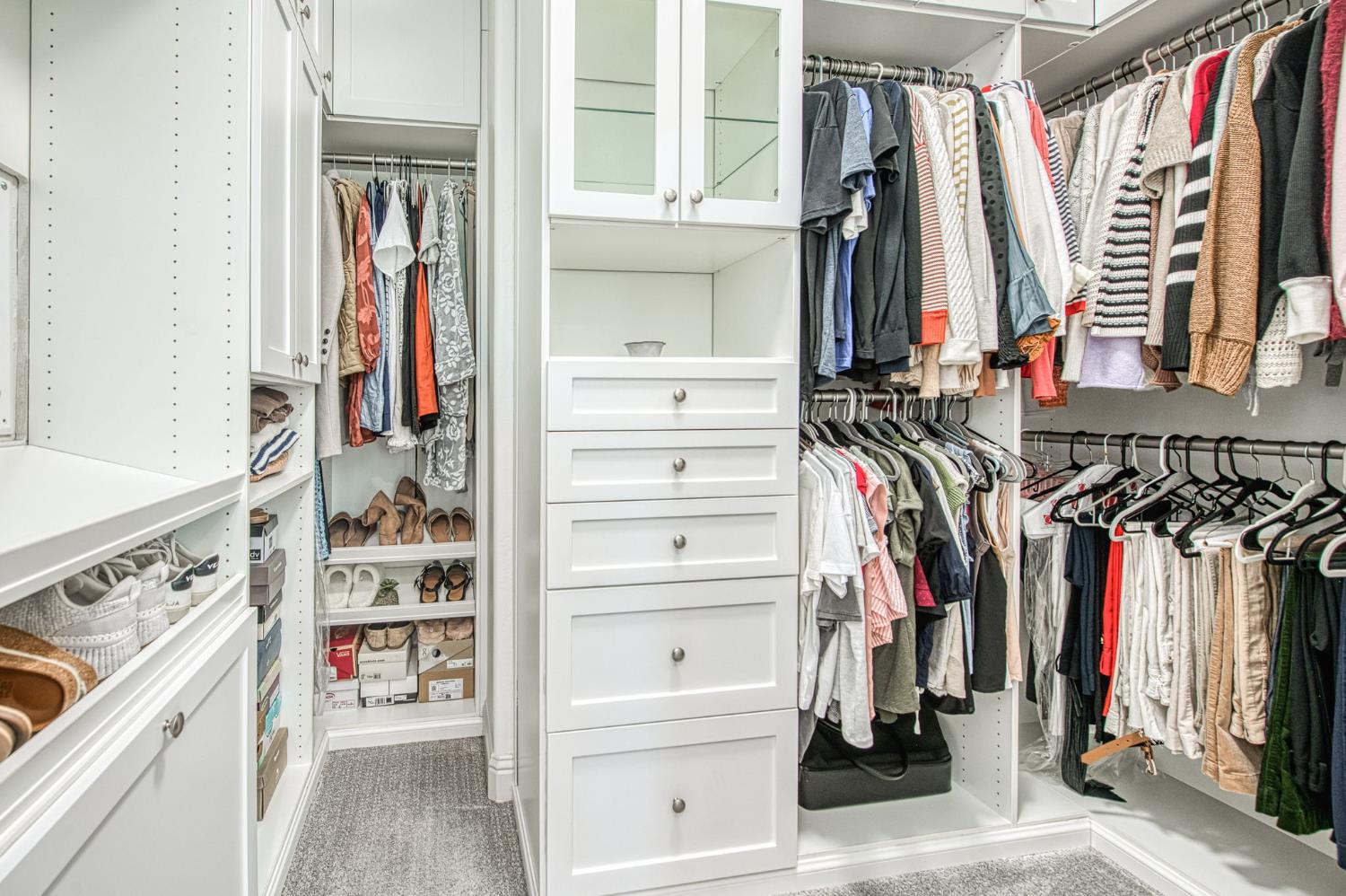 1634 N Cindy Ave, Clovis, CA 93619