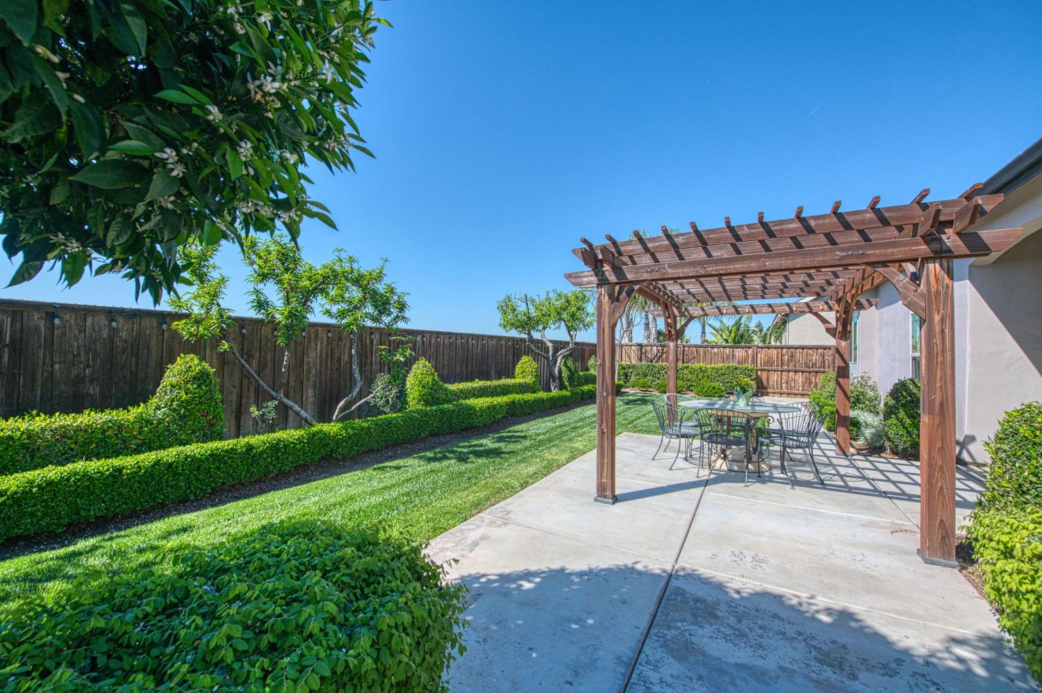 1634 N Cindy Ave, Clovis, CA 93619