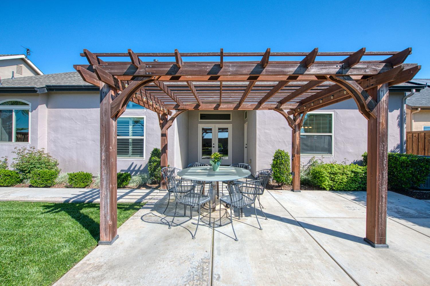 1634 N Cindy Ave, Clovis, CA 93619