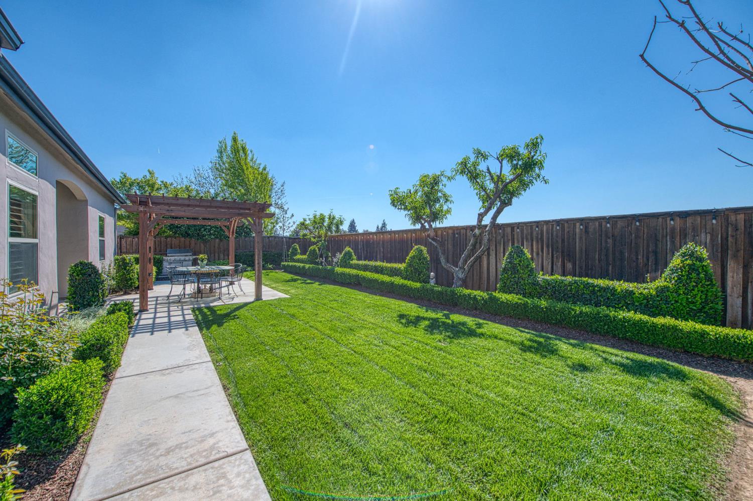 1634 N Cindy Ave, Clovis, CA 93619
