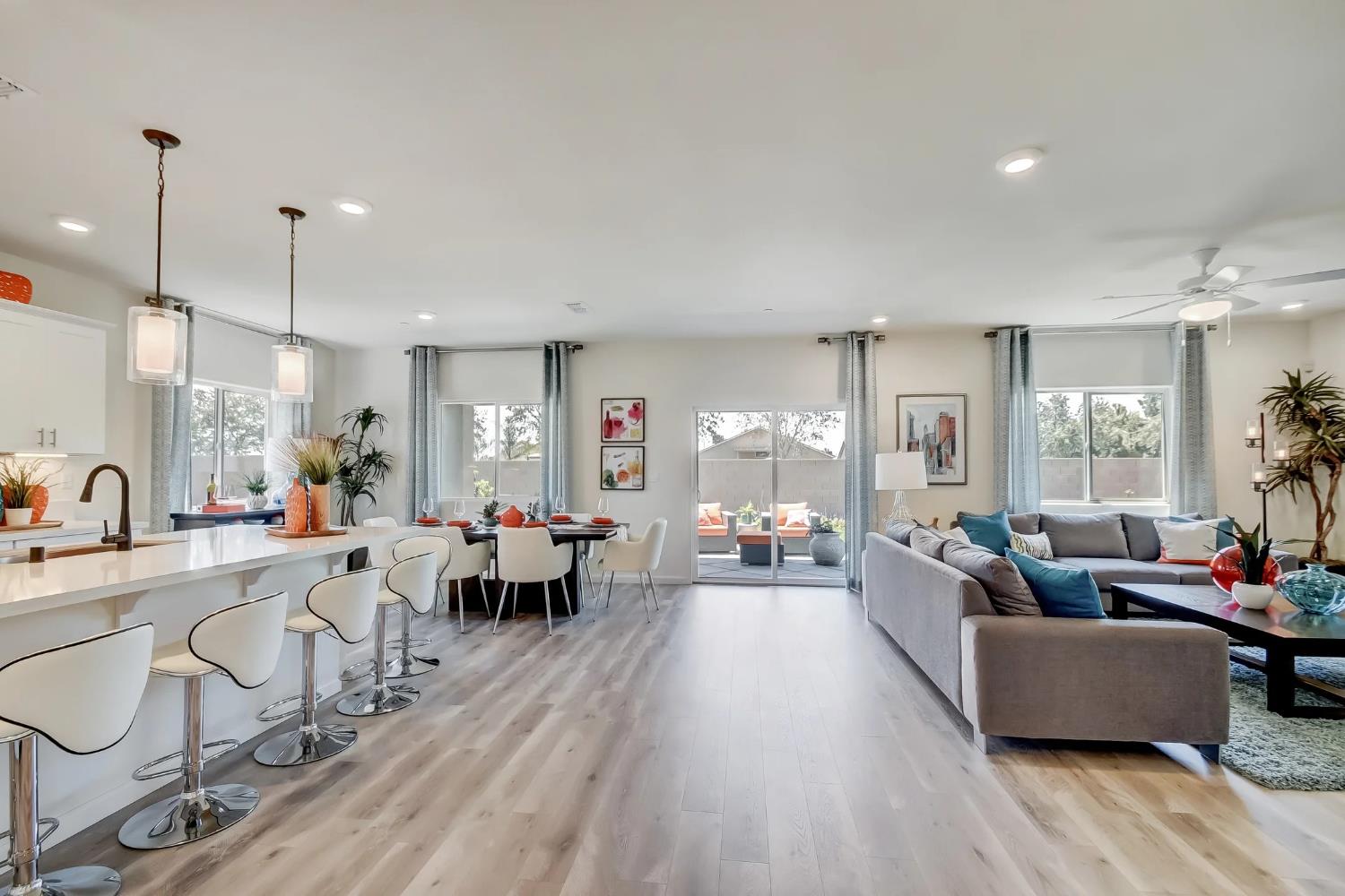 1015 Lucia Ave, Fowler, CA 93625