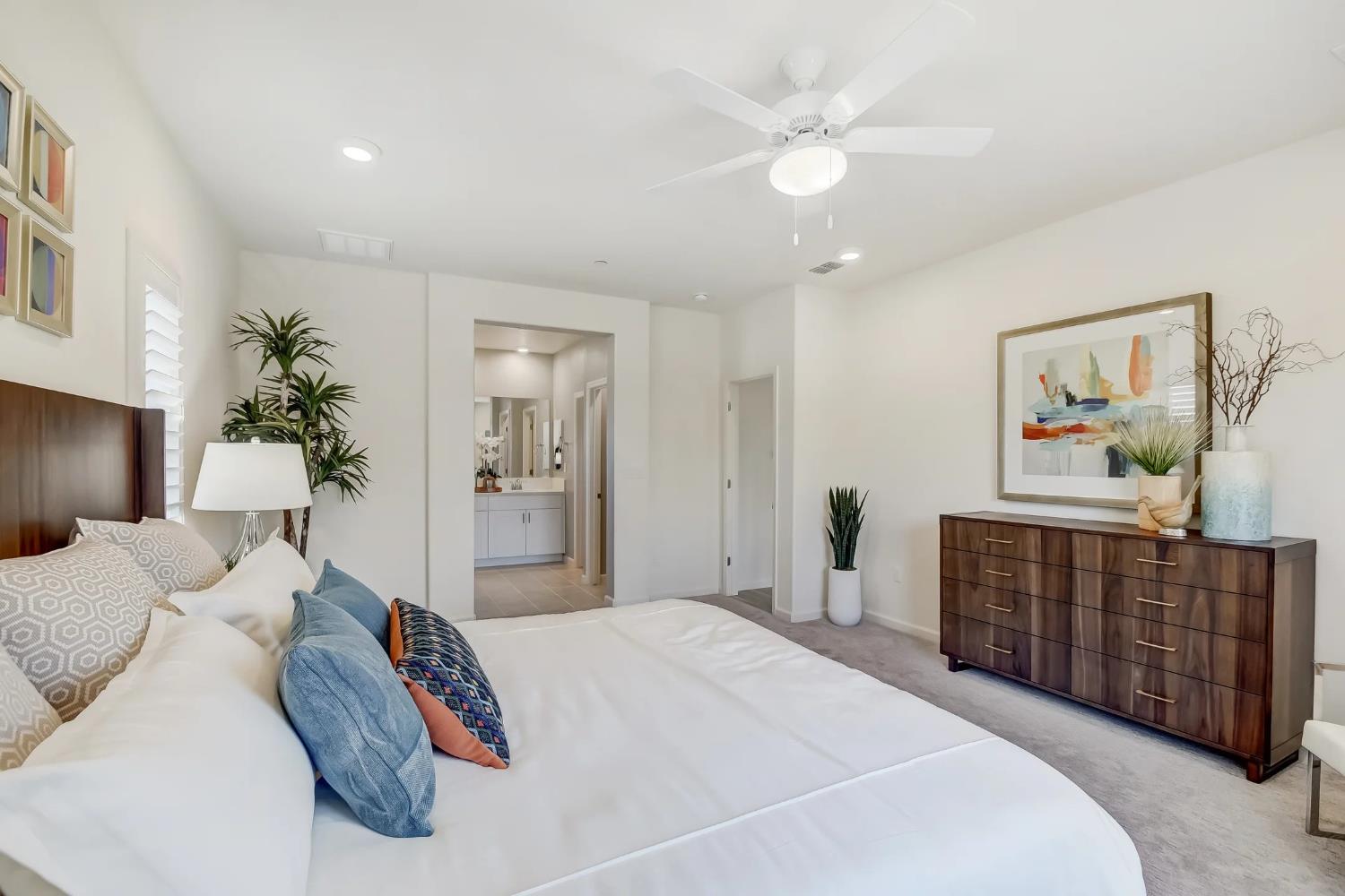 1015 Lucia Ave, Fowler, CA 93625