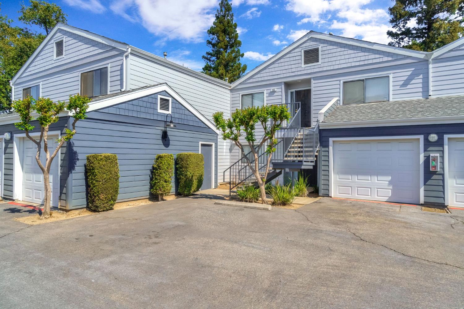 7675 N 1St St #202, Fresno, CA 93720