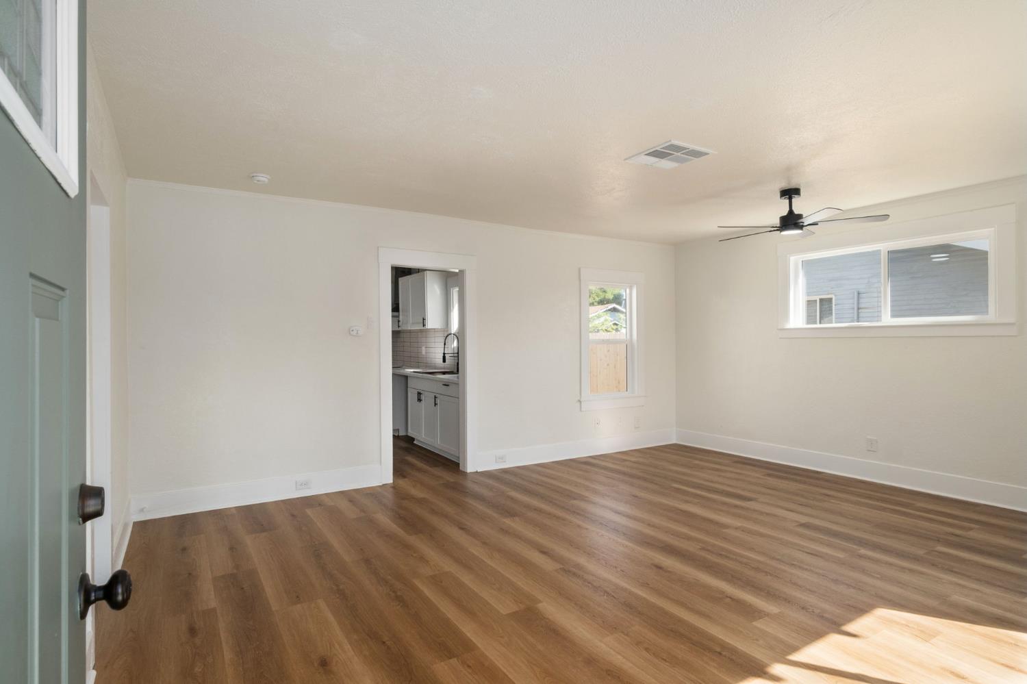 4237 E Washington Ave, Fresno, CA 93702