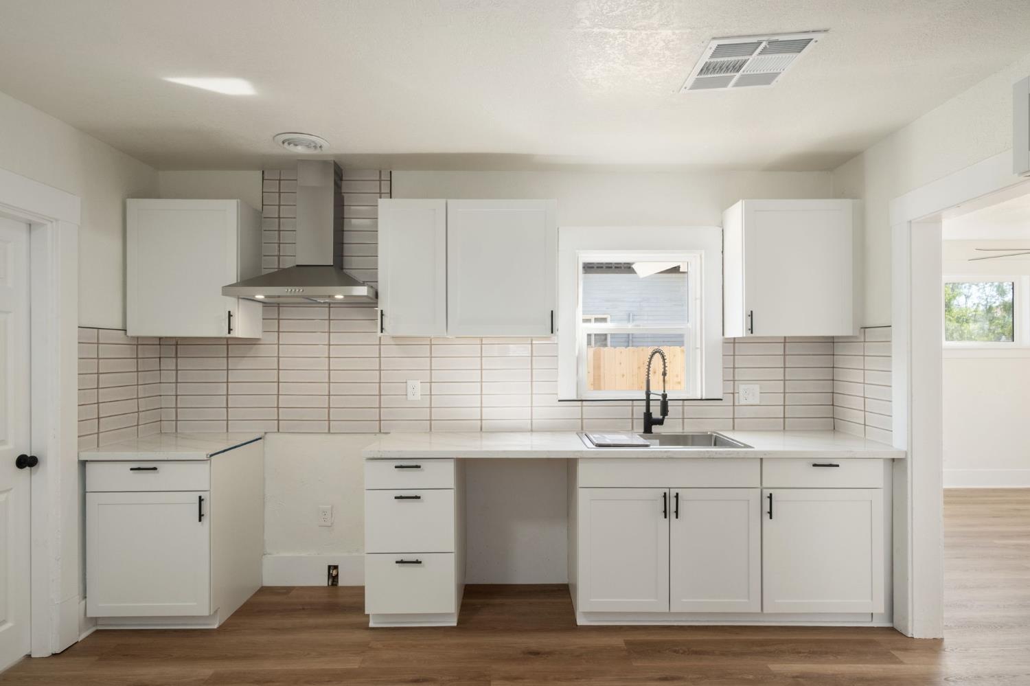 4237 E Washington Ave, Fresno, CA 93702