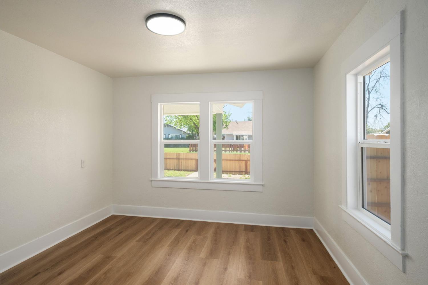 4237 E Washington Ave, Fresno, CA 93702