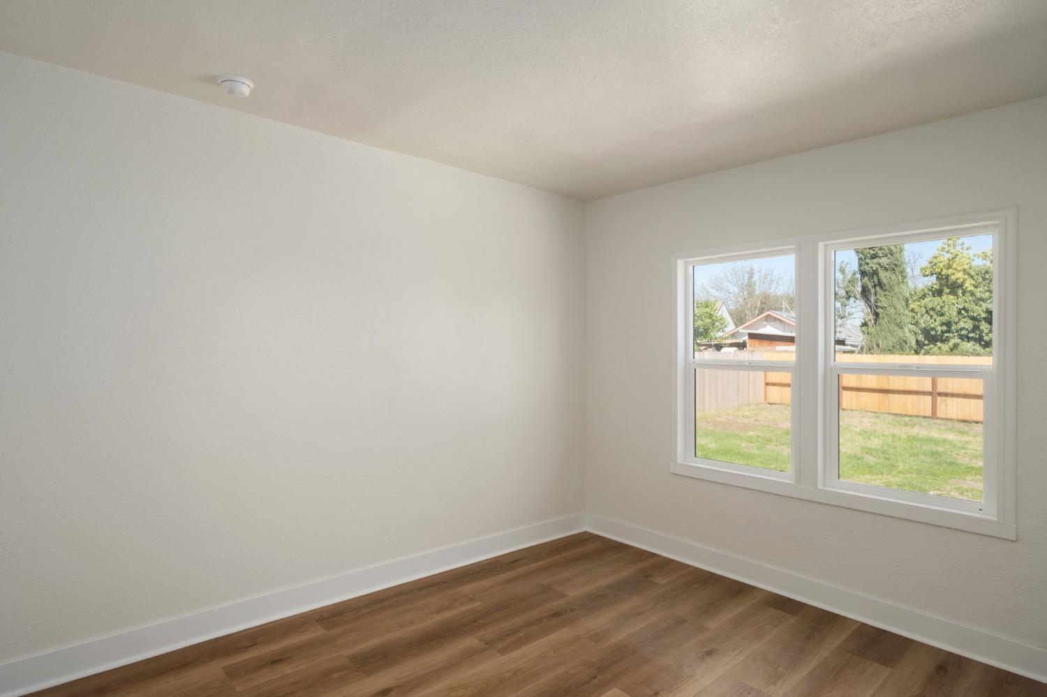 4237 E Washington Ave, Fresno, CA 93702