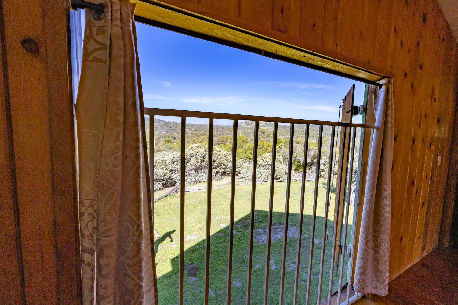 34107 Memory Ln, Coarsegold, CA 93614