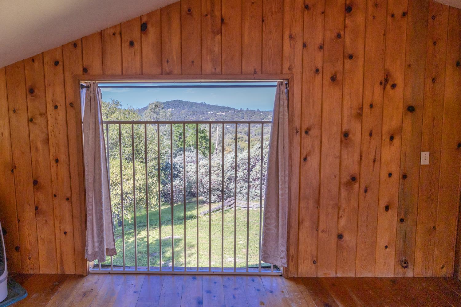 34107 Memory Ln, Coarsegold, CA 93614