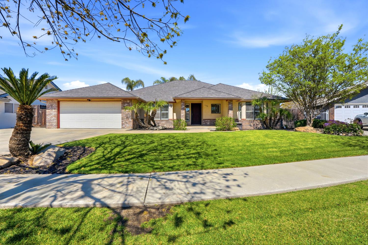 1332 Lincoln Ln, Lemoore, CA 93245