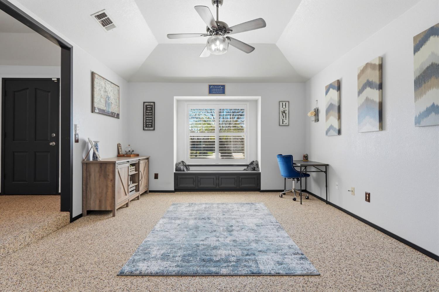 1332 Lincoln Ln, Lemoore, CA 93245