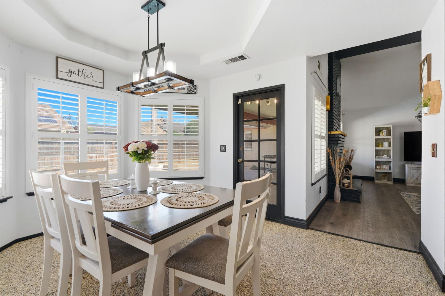 1332 Lincoln Ln, Lemoore, CA 93245