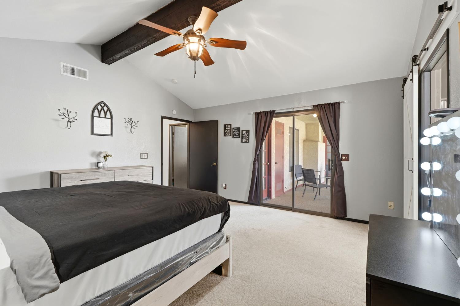 1332 Lincoln Ln, Lemoore, CA 93245