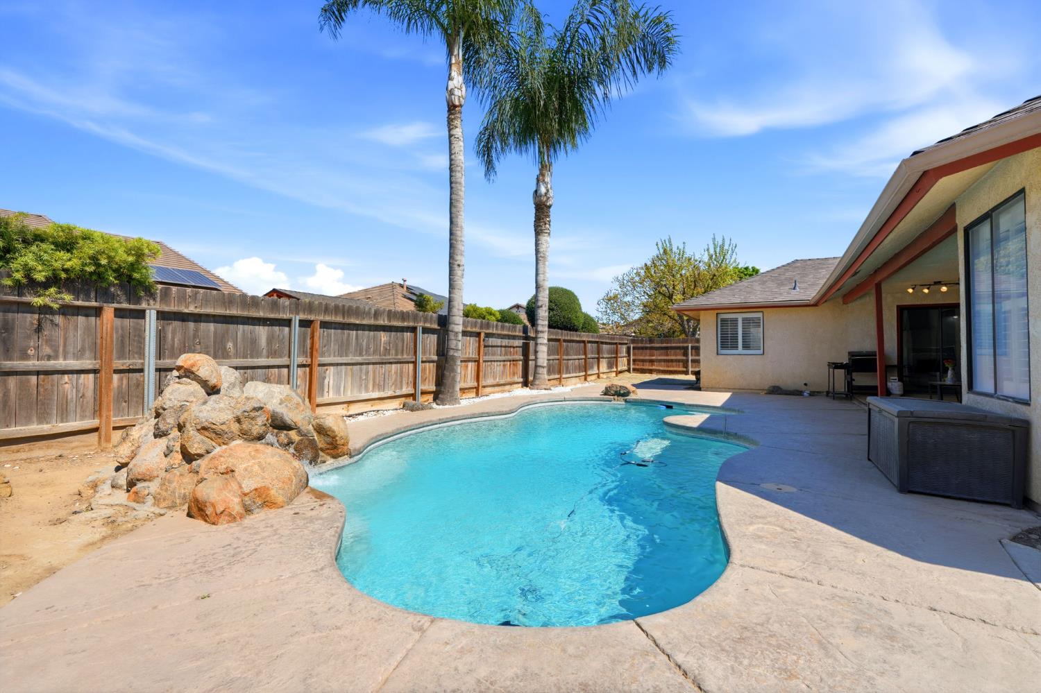 1332 Lincoln Ln, Lemoore, CA 93245