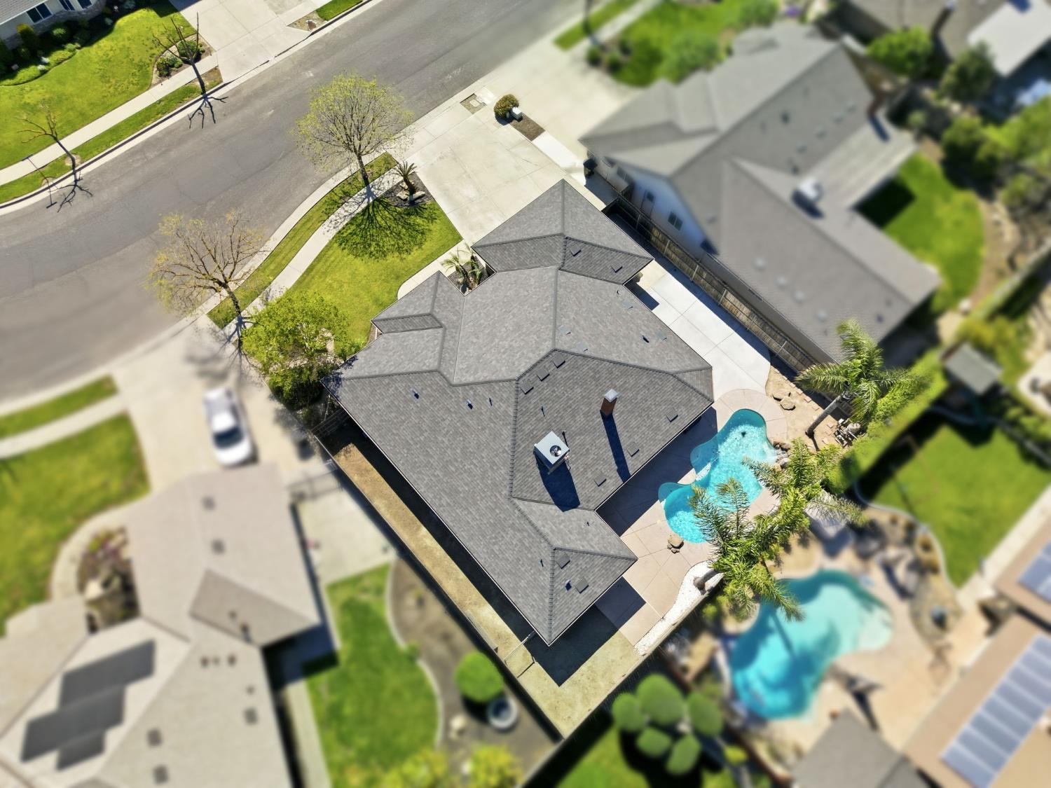 1332 Lincoln Ln, Lemoore, CA 93245