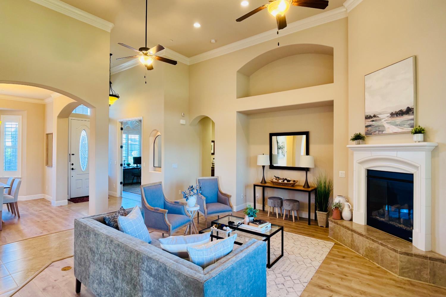 2770 Muncie Ave, Clovis, CA 93619