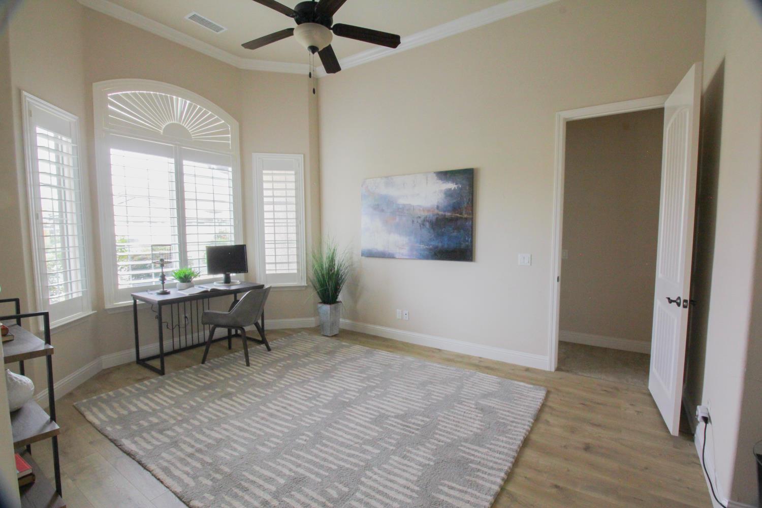 2770 Muncie Ave, Clovis, CA 93619