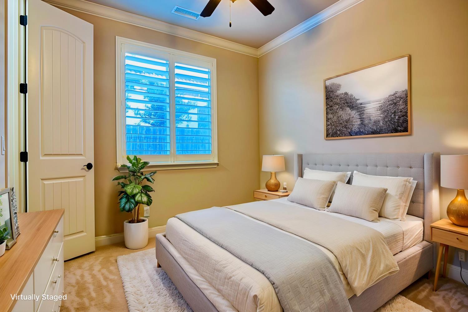 2770 Muncie Ave, Clovis, CA 93619