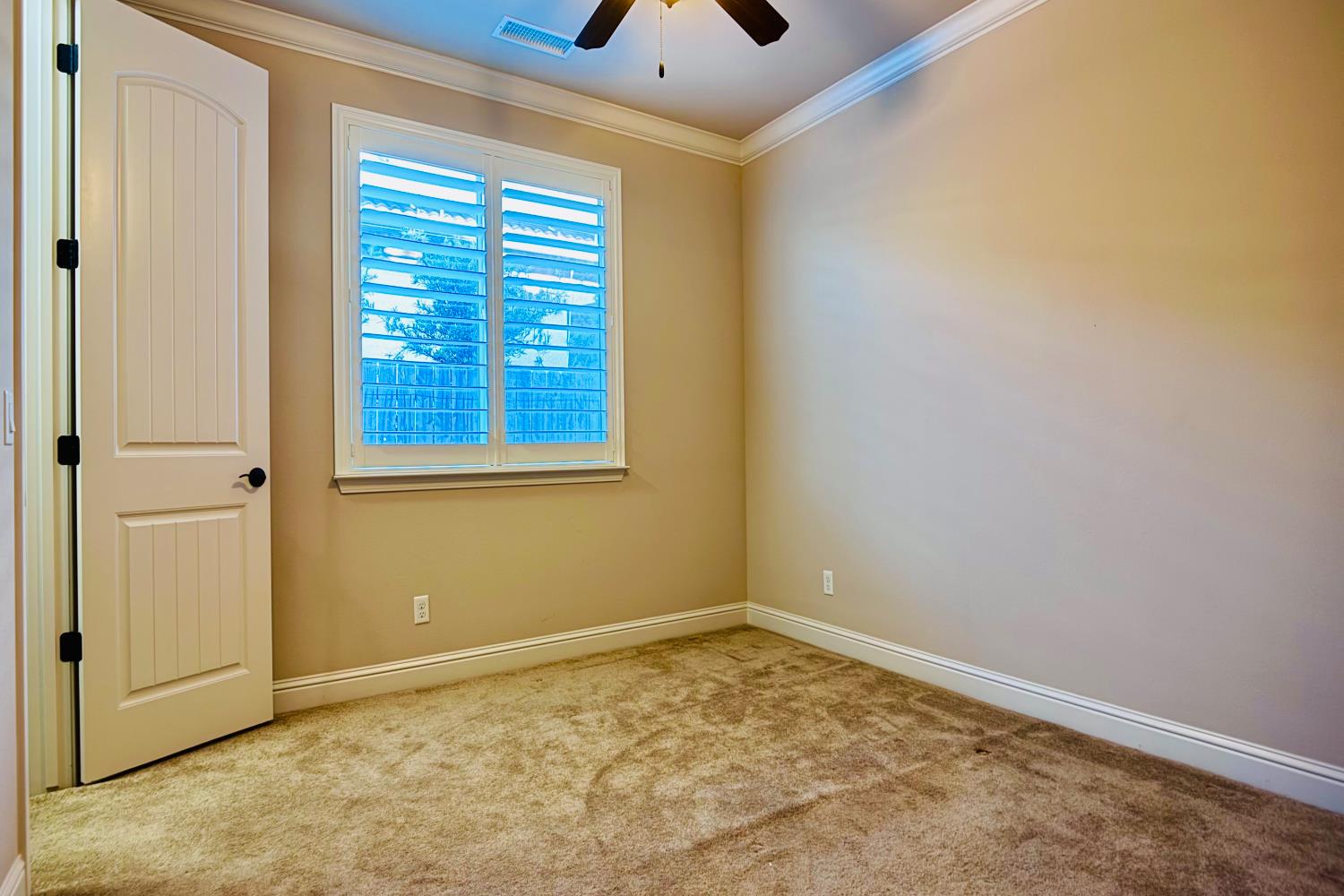 2770 Muncie Ave, Clovis, CA 93619