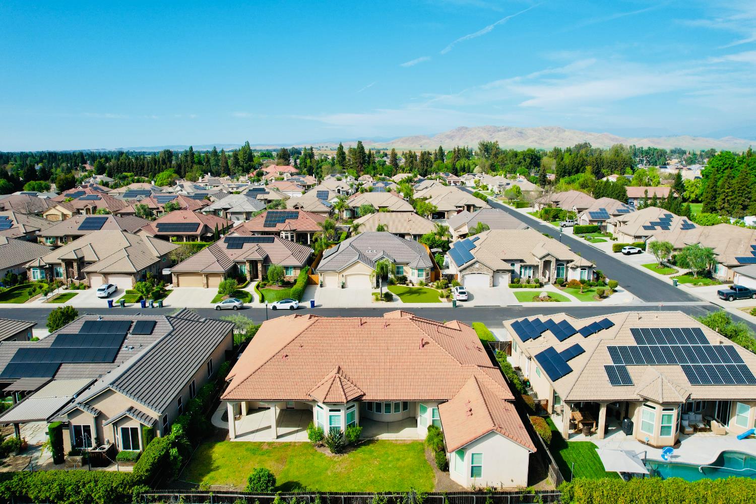 2770 Muncie Ave, Clovis, CA 93619