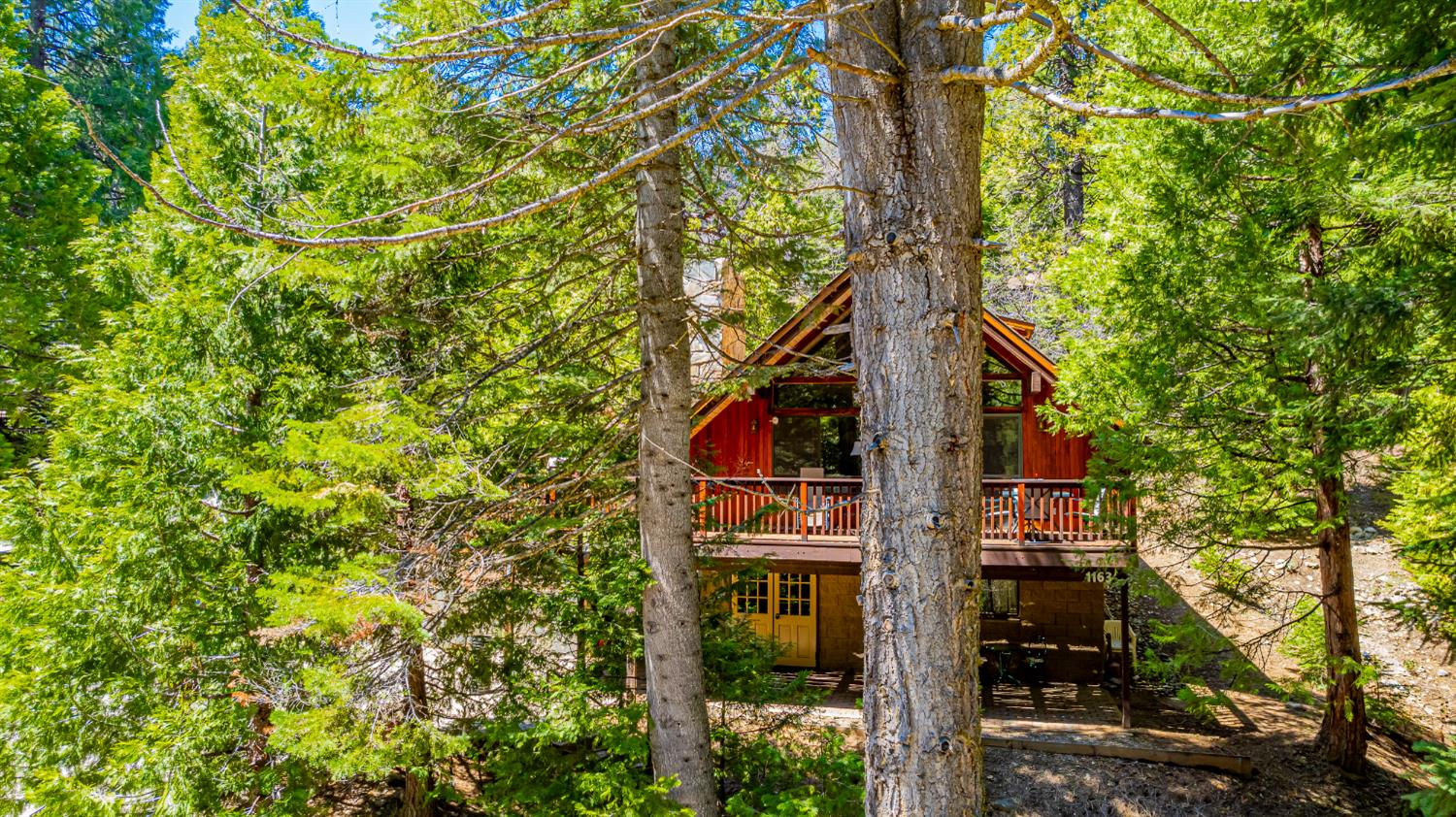 1163 Silver Tip Ln, Fish Camp, CA 93623