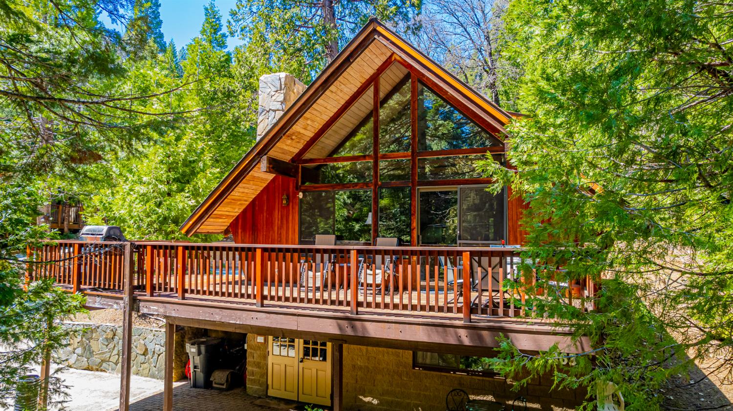 1163 Silver Tip Ln, Fish Camp, CA 93623