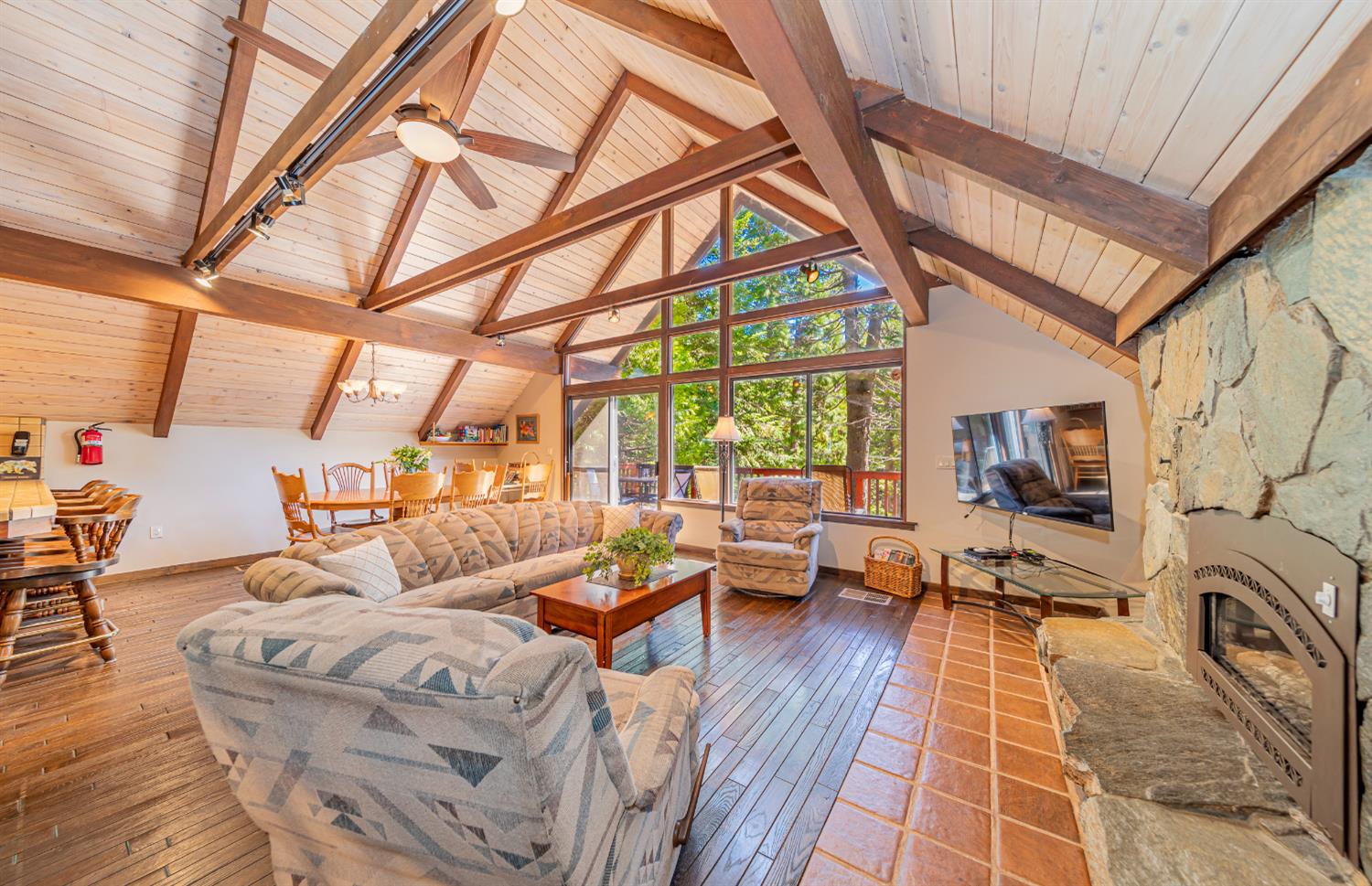 1163 Silver Tip Ln, Fish Camp, CA 93623