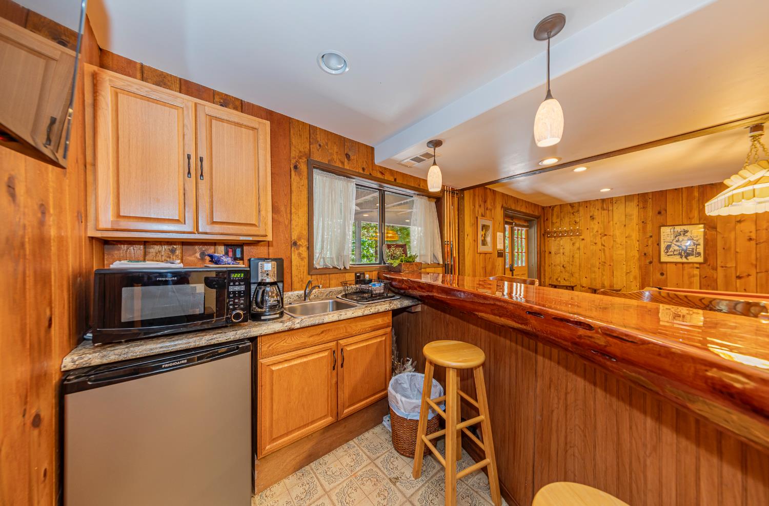 1163 Silver Tip Ln, Fish Camp, CA 93623