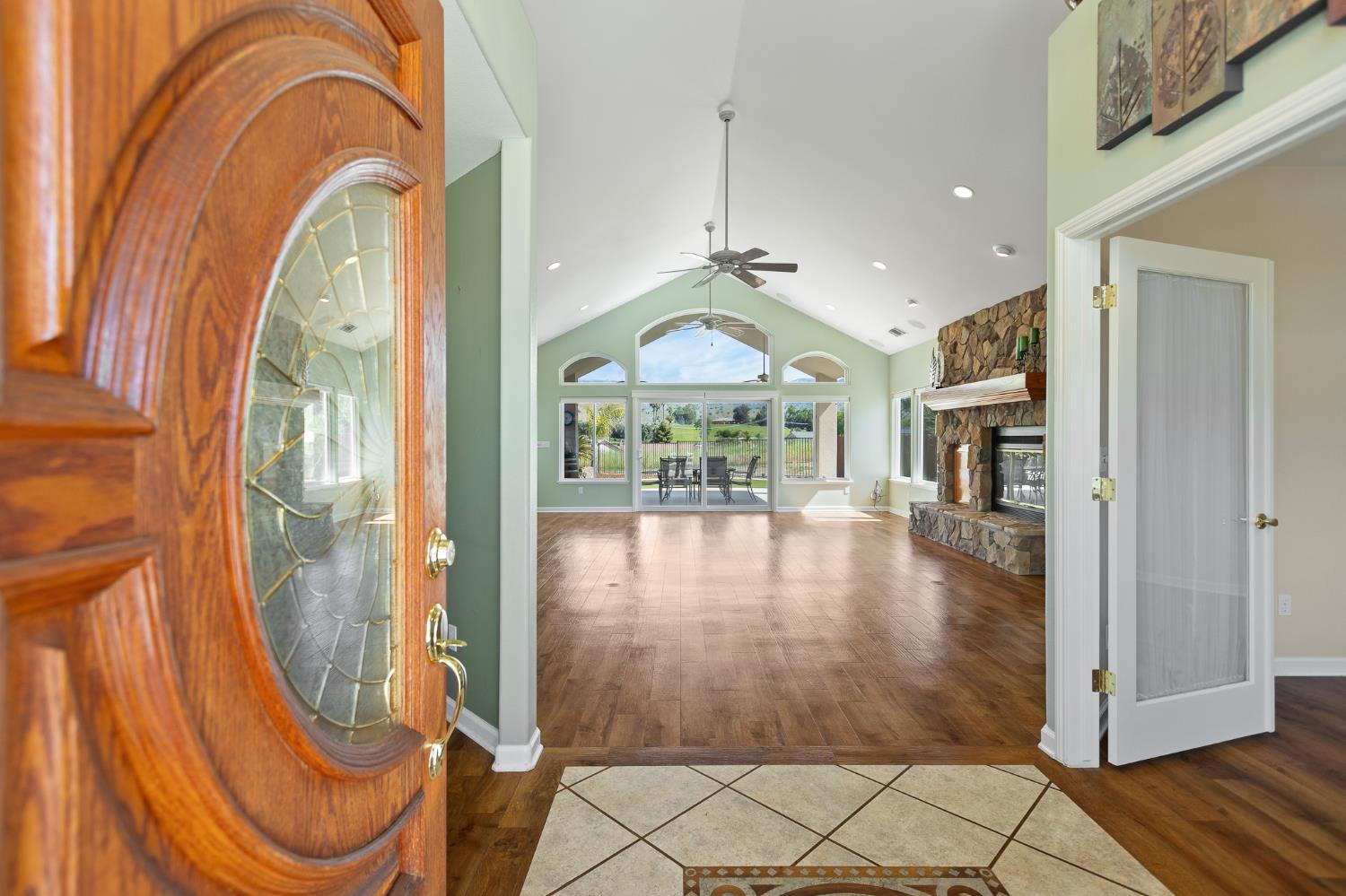 32250 Appaloosa Dr, Lindsay, CA 93265