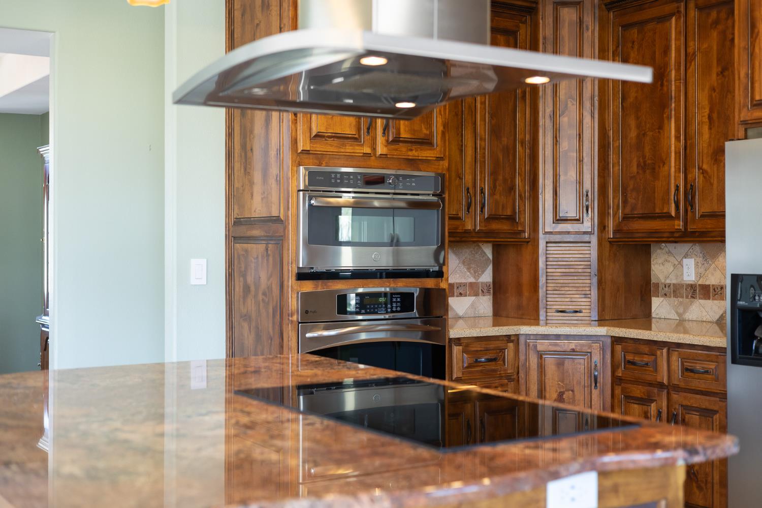 32250 Appaloosa Dr, Lindsay, CA 93265