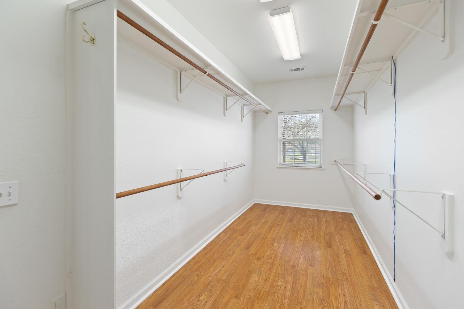 32250 Appaloosa Dr, Lindsay, CA 93265