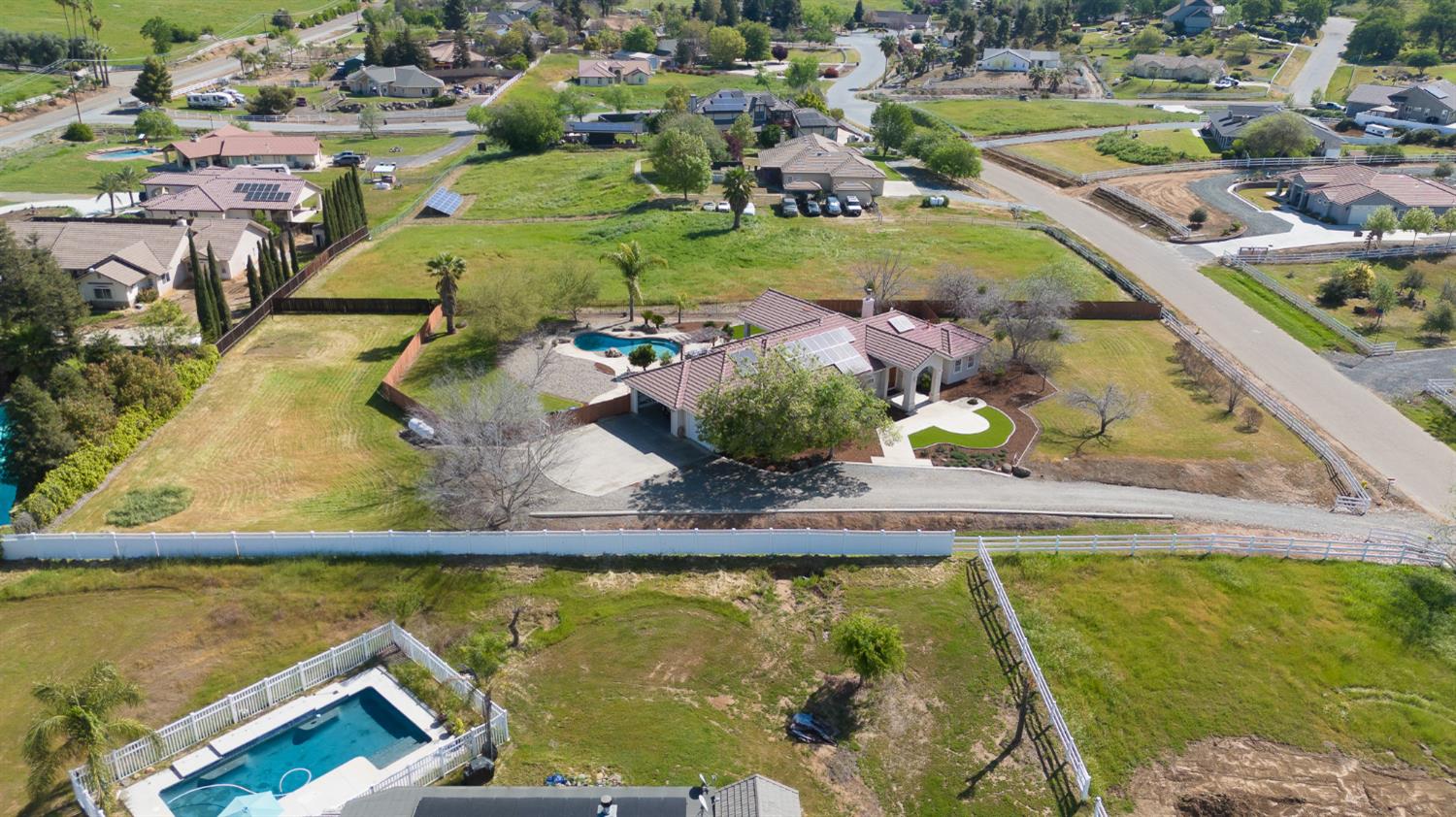 32250 Appaloosa Dr, Lindsay, CA 93265