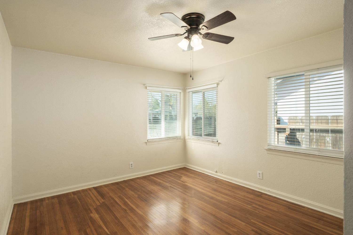 4664 N Vagedes Ave, Fresno, CA 93705