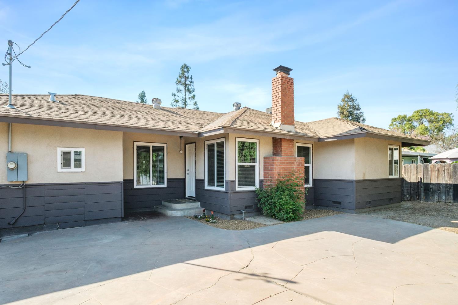 4664 N Vagedes Ave, Fresno, CA 93705