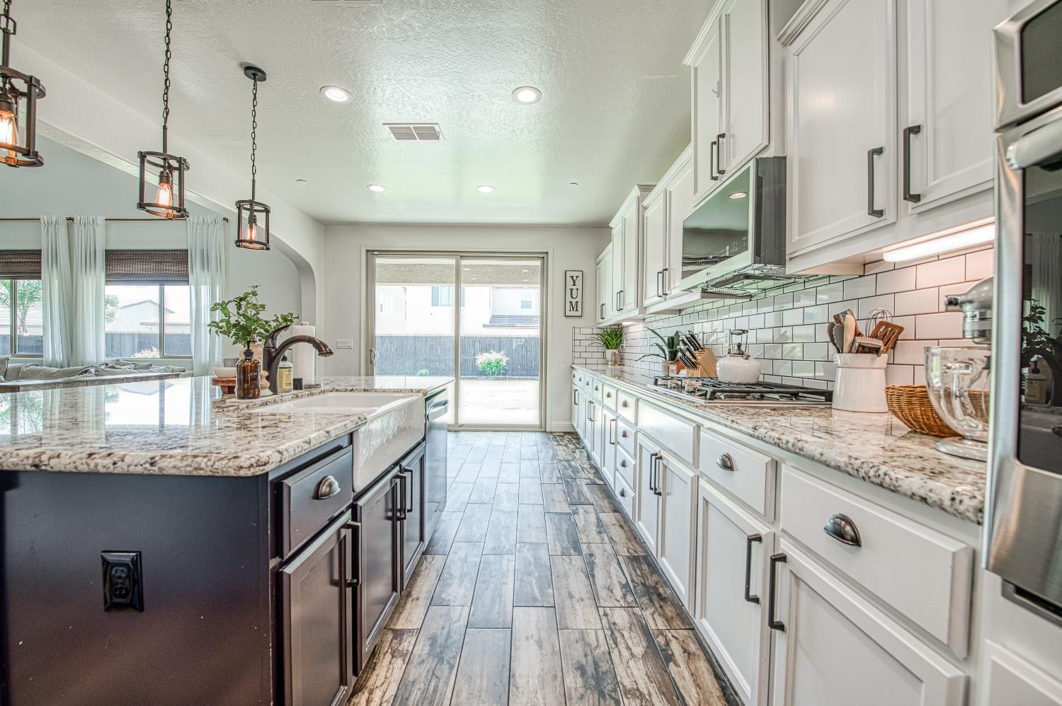 753 E Aretha Ave, Fowler, CA 93625