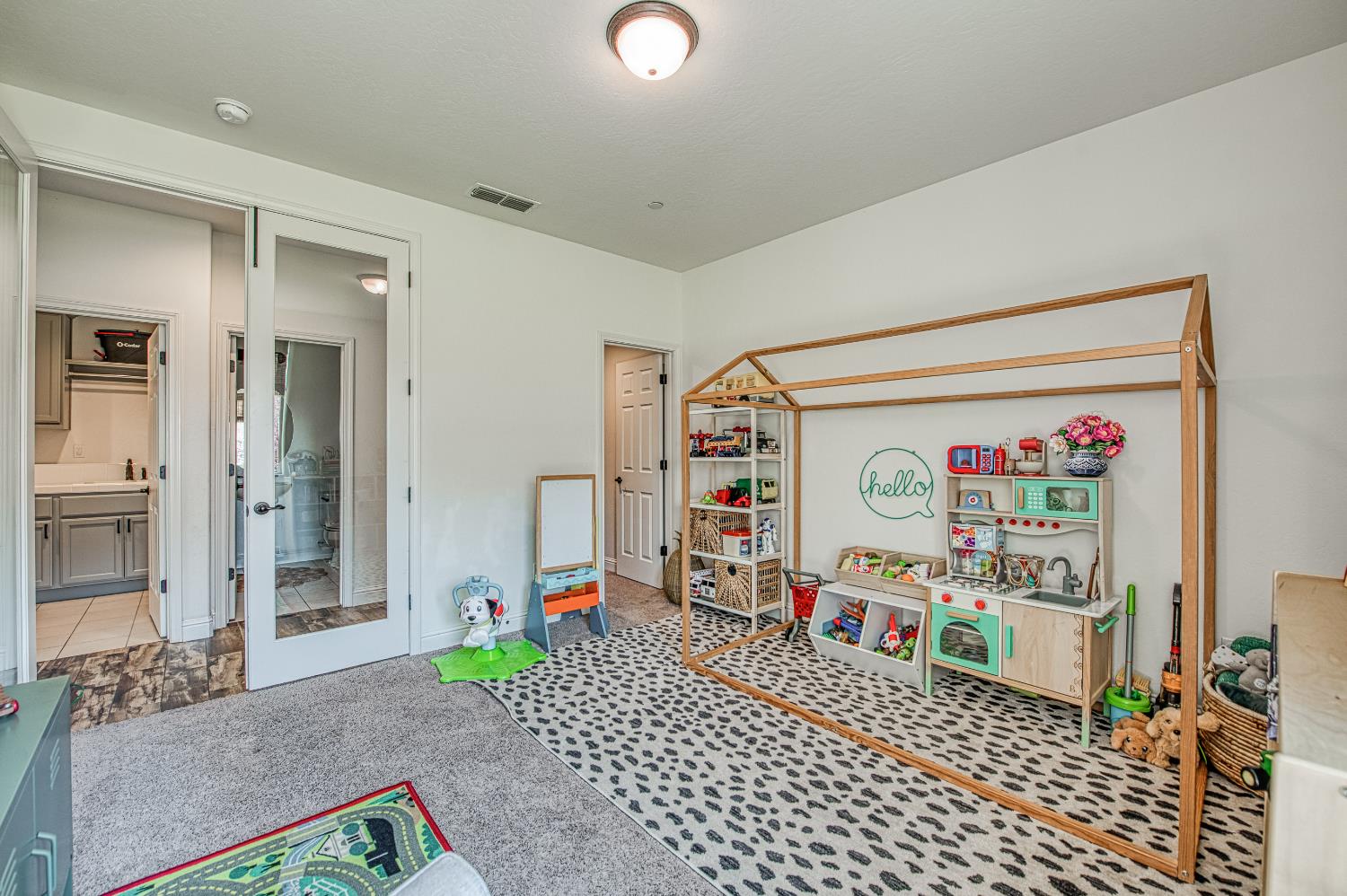 753 E Aretha Ave, Fowler, CA 93625