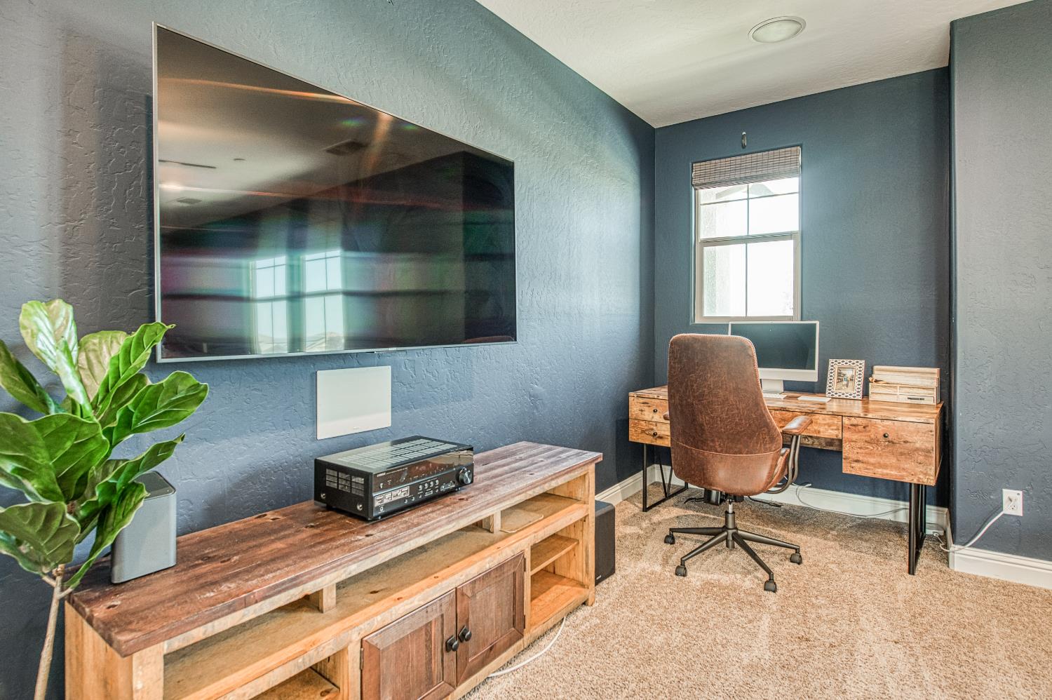 753 E Aretha Ave, Fowler, CA 93625