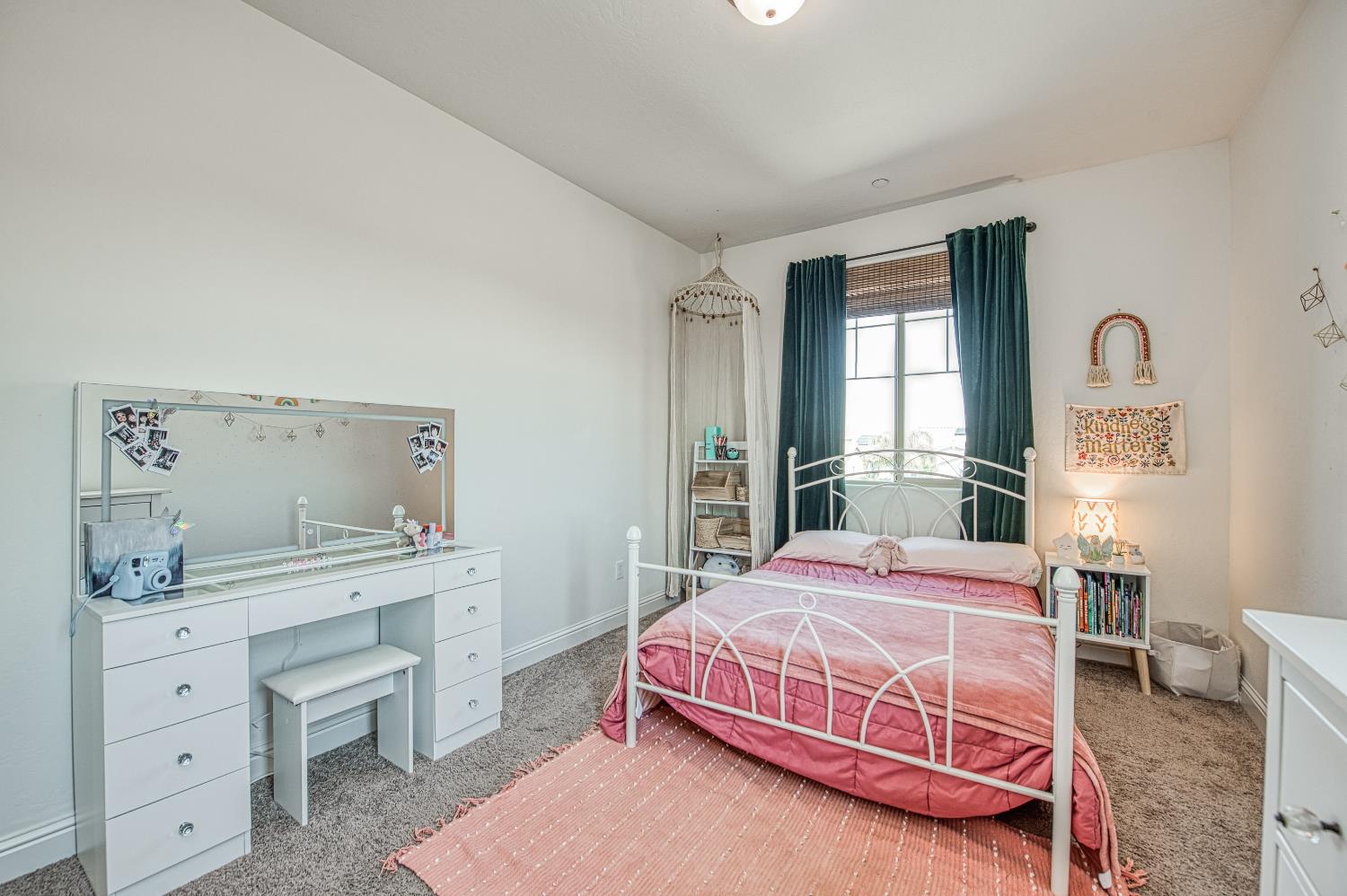 753 E Aretha Ave, Fowler, CA 93625