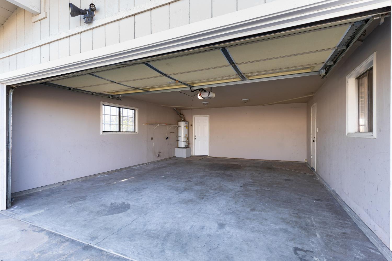 377 W Alluvial Ave, Pinedale, CA 93650