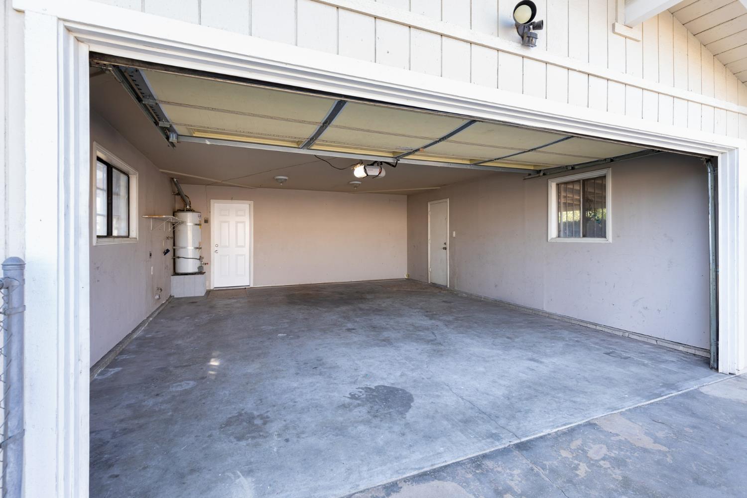 377 W Alluvial Ave, Pinedale, CA 93650