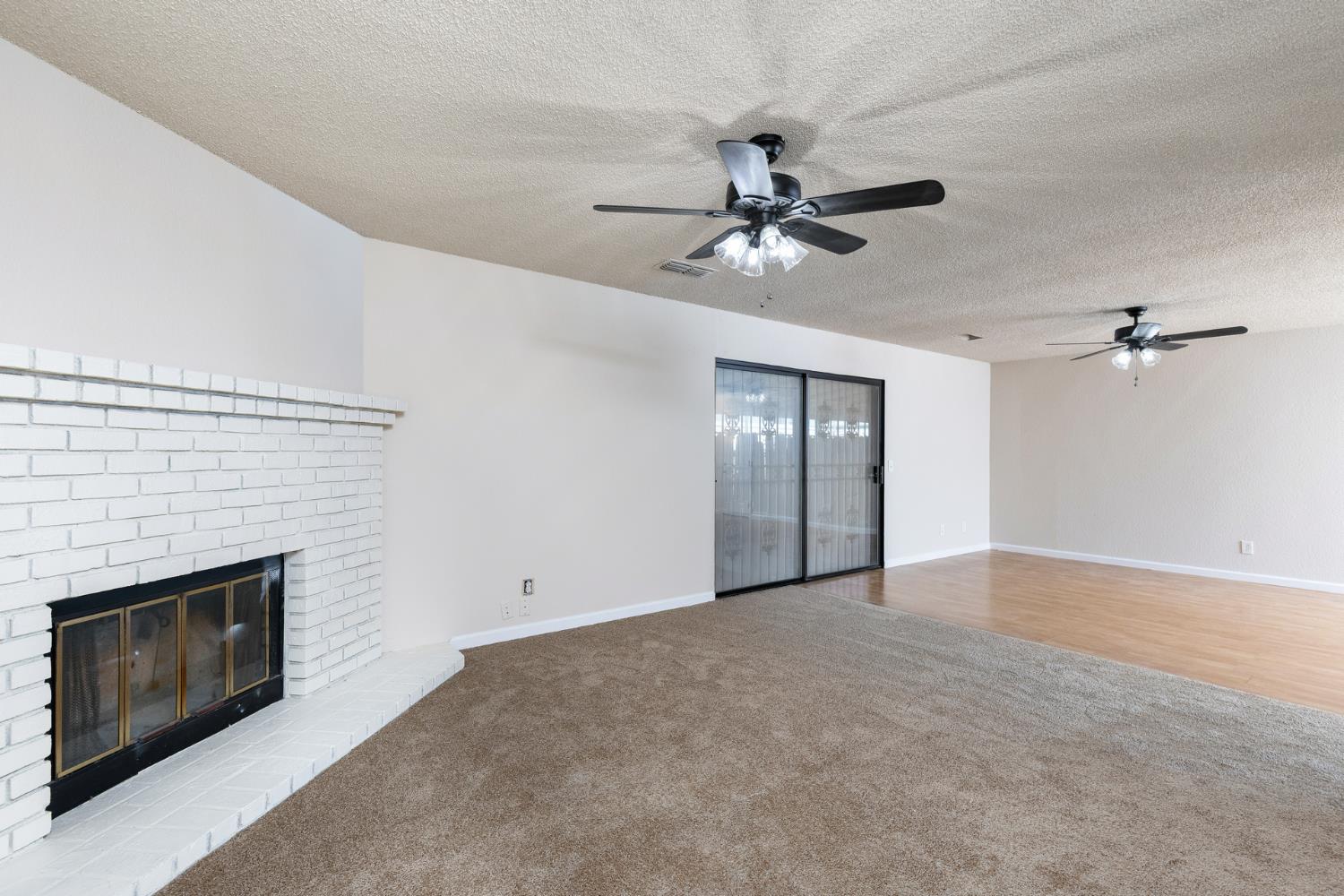 377 W Alluvial Ave, Pinedale, CA 93650