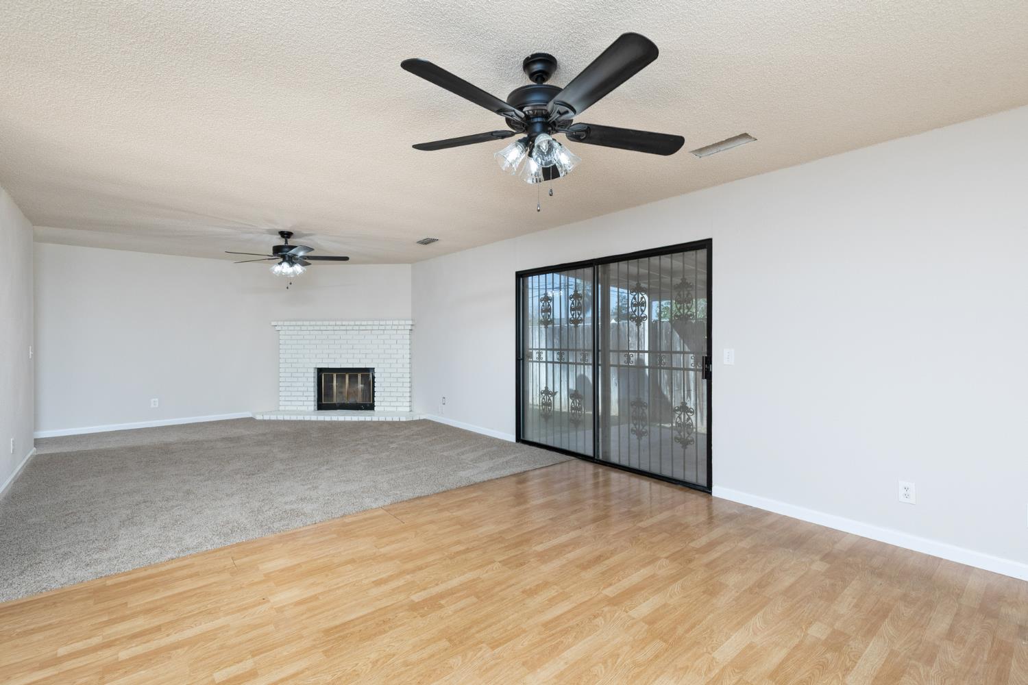 377 W Alluvial Ave, Pinedale, CA 93650