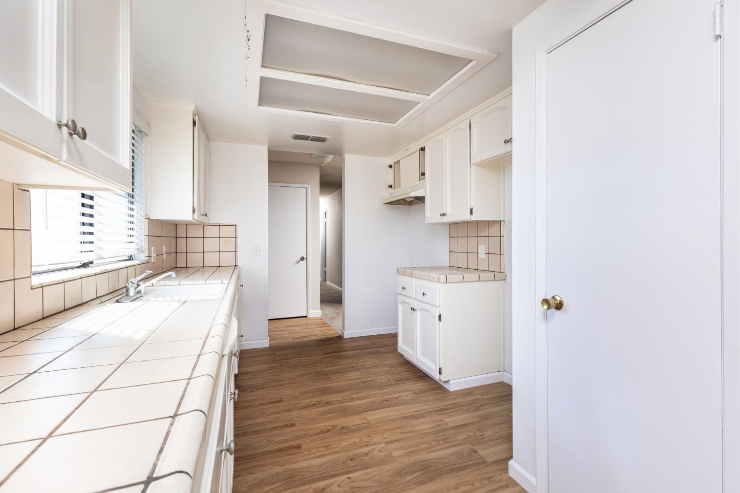 377 W Alluvial Ave, Pinedale, CA 93650